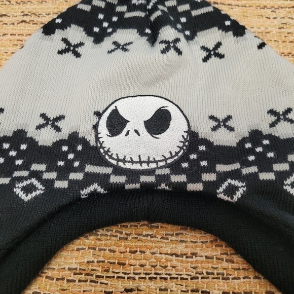 THE Nightmare Before Christmas Knit Hat - Picture 5 of 5